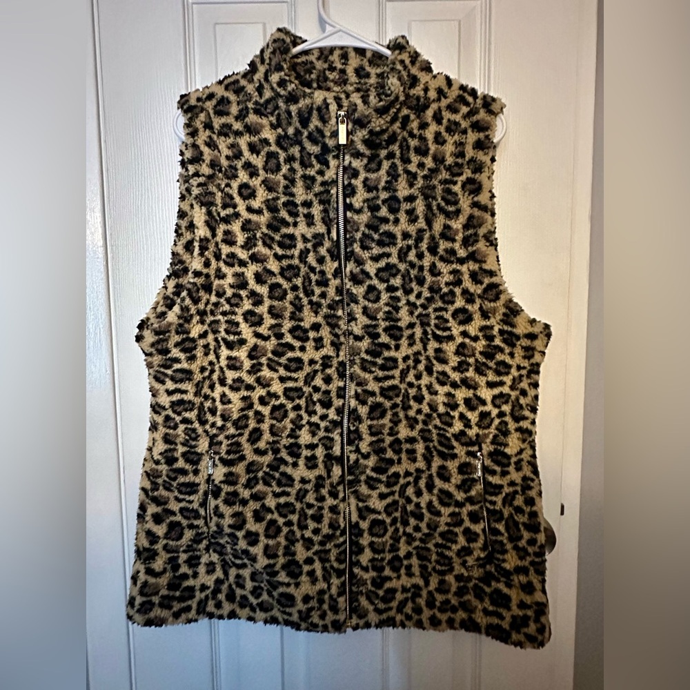 Calvin Klein fuzzy leopard vest